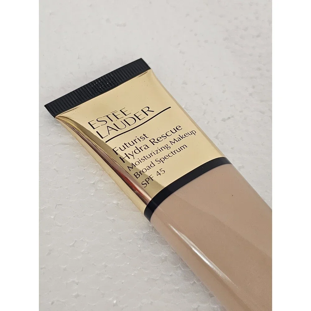 Estée Lauder Futurist Hydra Rescue Moisturizing Foundation SPF 45 w/ Vitamin E